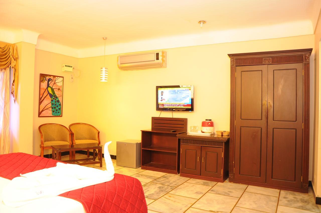 Hotel Subam Palni Buitenkant foto