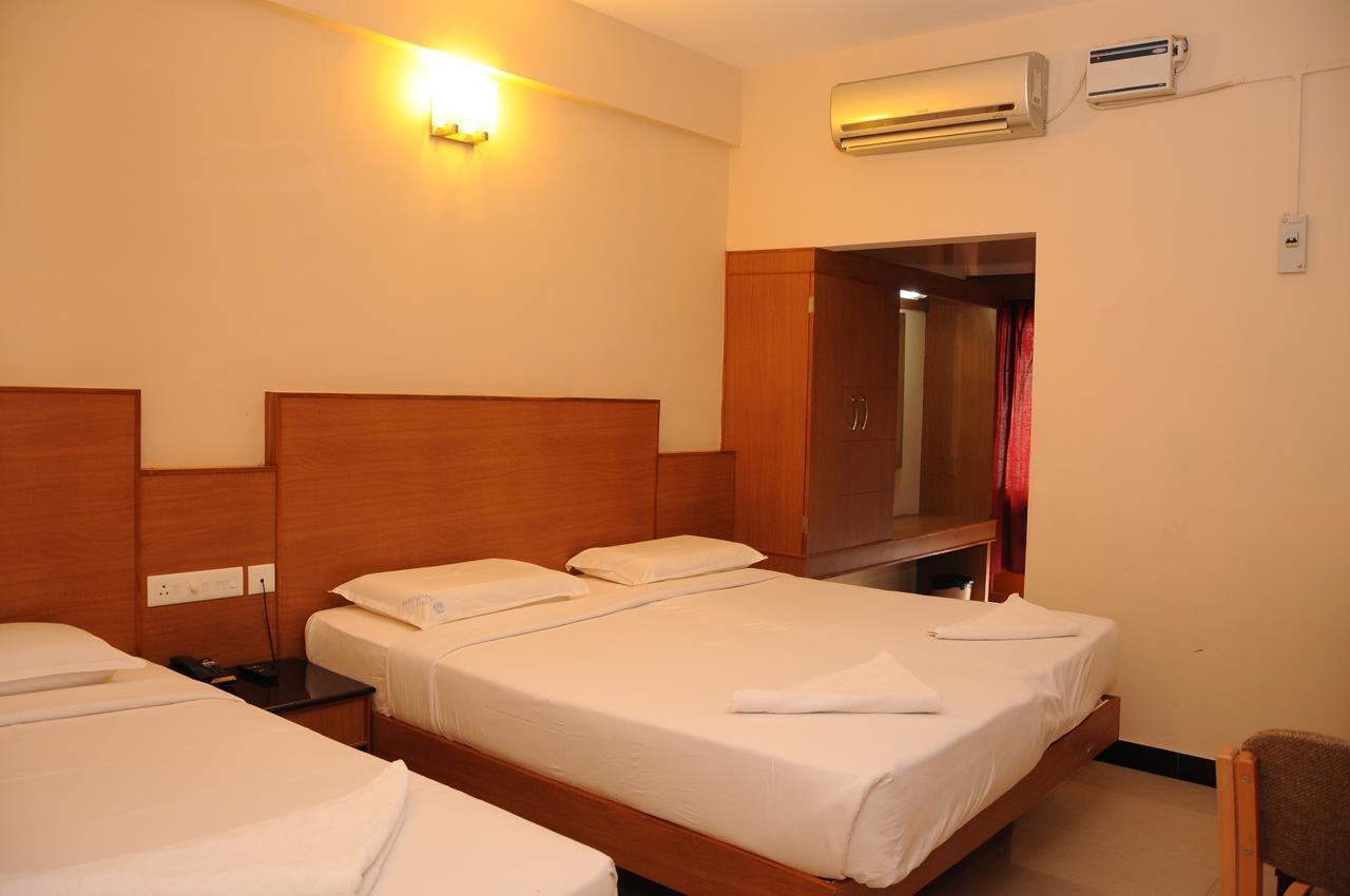 Hotel Subam Palni Buitenkant foto